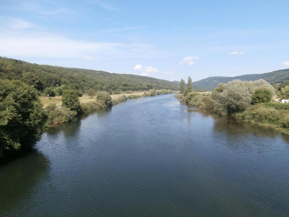 Gite 3 Etoiles "Entre Sources Et Riviere" Besancon Vaire-le-Grand Dış mekan fotoğraf